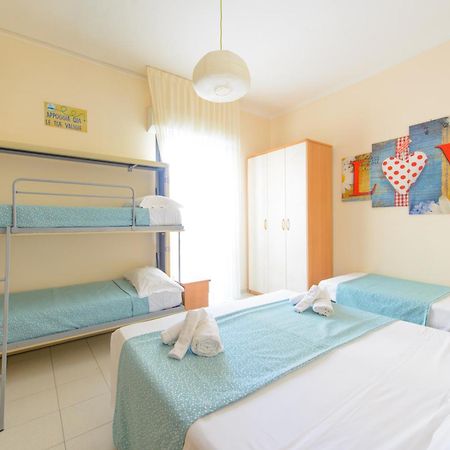 Hotel Nuova Medusa Rimini Bagian luar foto