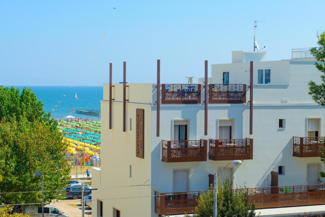 Hotel Nuova Medusa Rimini Bagian luar foto