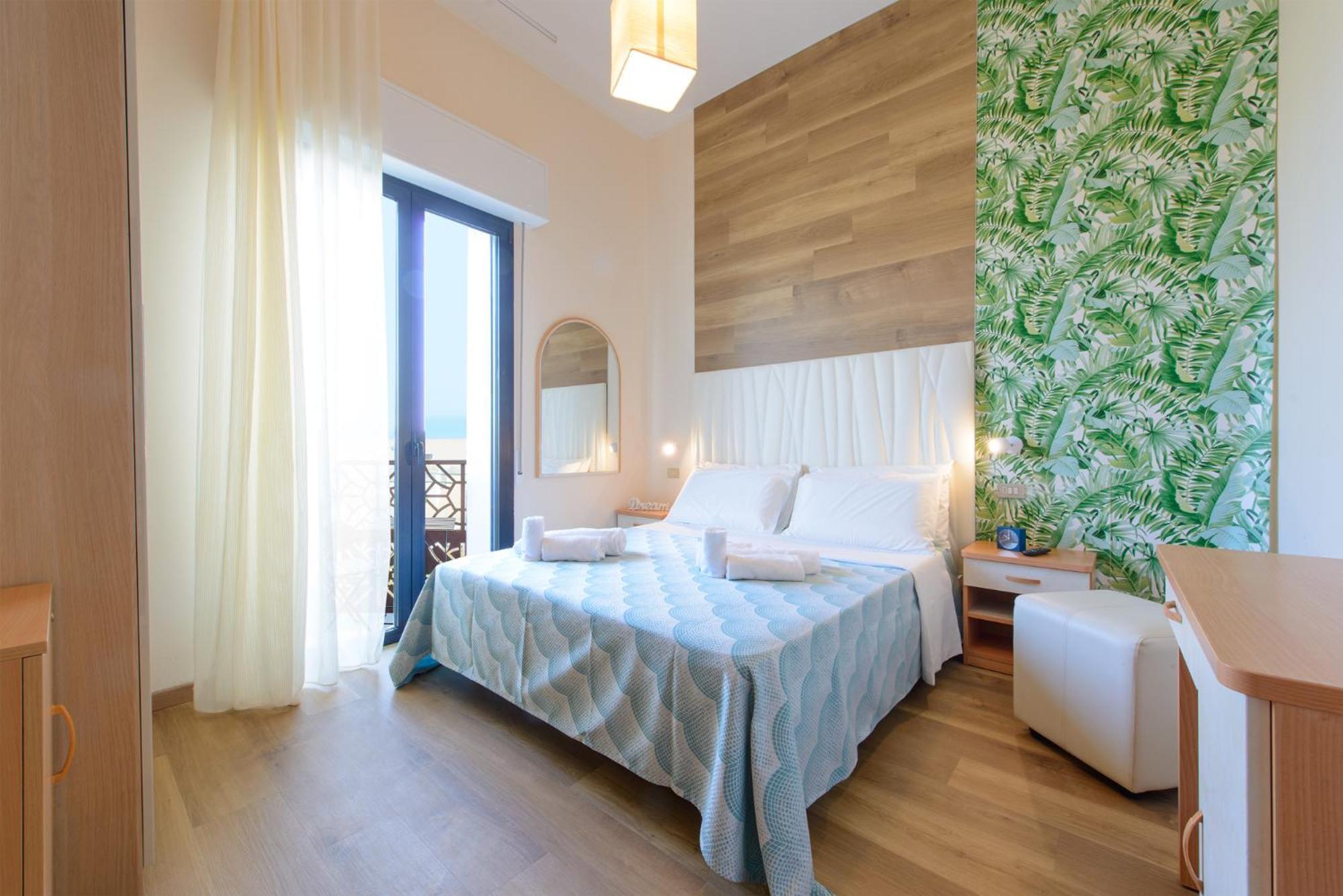 Hotel Nuova Medusa Rimini Bagian luar foto