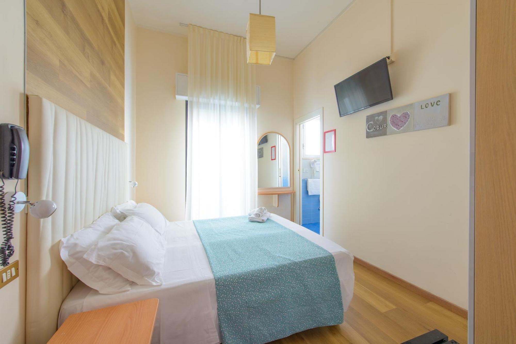 Hotel Nuova Medusa Rimini Bagian luar foto
