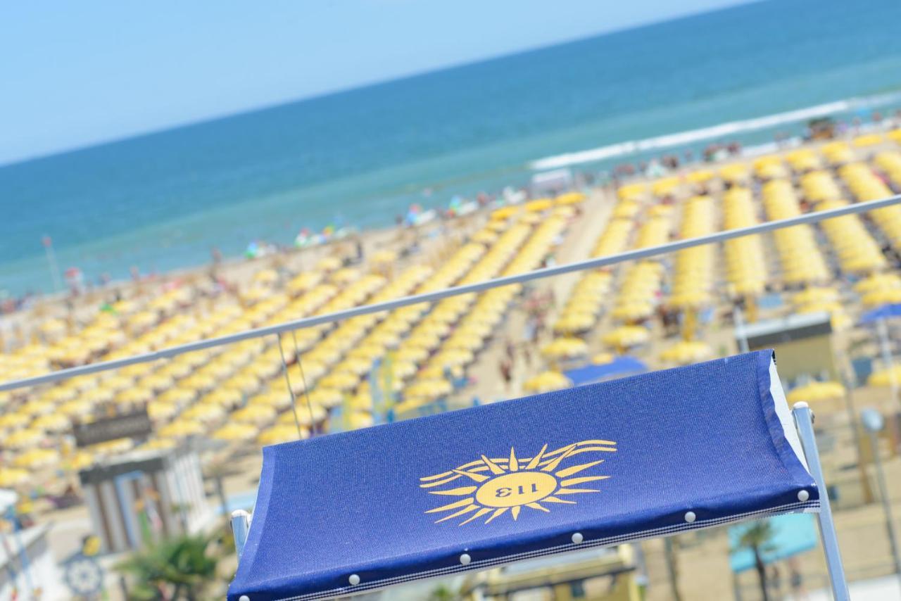 Hotel Nuova Medusa Rimini Bagian luar foto